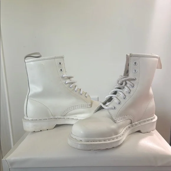 Dr. Martens | Shoes | Doc Martens Classic White Laceup Boots  display picture 2